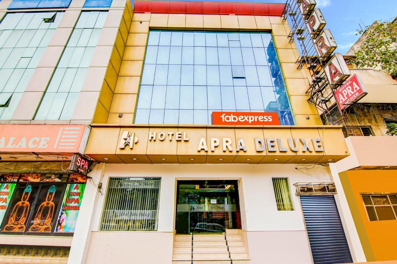 Hotel Apra Deluxe New Delhi Eksteriør bilde